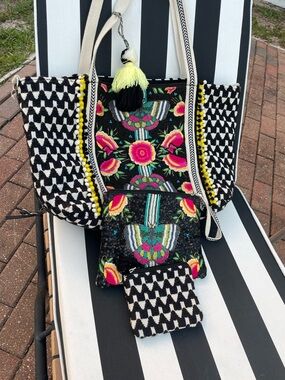 America & Beyond Midnight Butterflies Tote Set